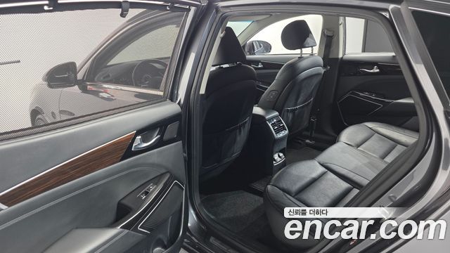 Kia K7 2.4 GDI Limited — photo 1 of 20