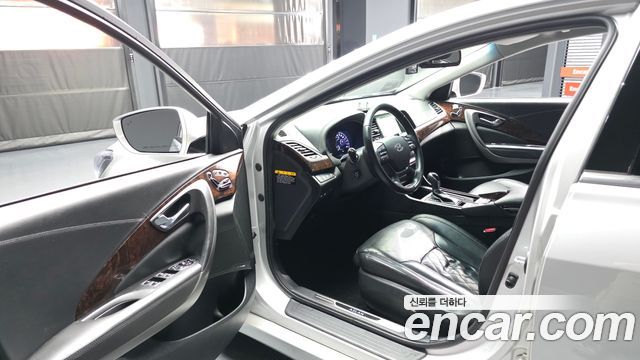 Hyundai Aslan G330 Premium — photo 1 of 20