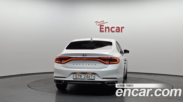 Hyundai Grandeur 2.4 Premium — photo 1 of 20