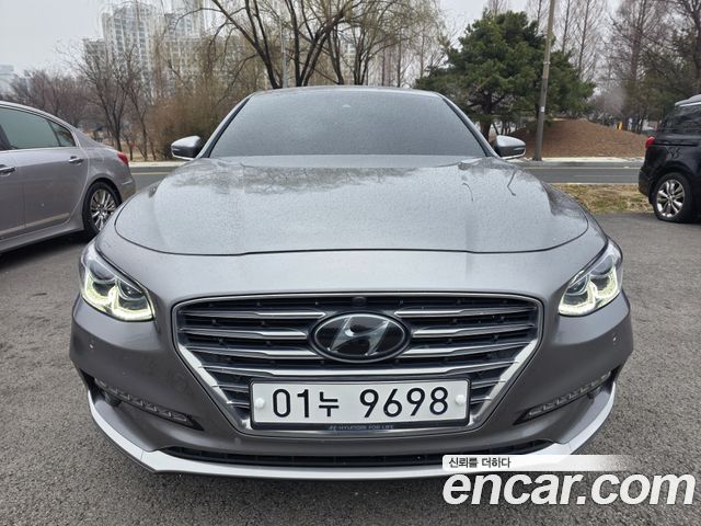 Hyundai Grandeur 2.4 Premium — photo 1 of 20