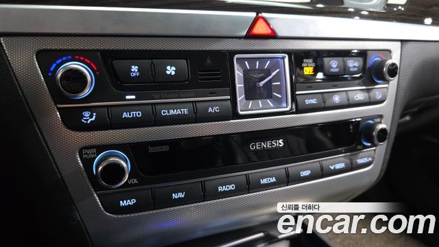 2018 Genesis G80 3.3 GDI AWD, photograph 2