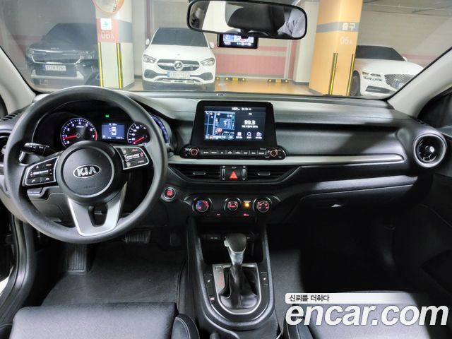 Kia K3 Trendy — photo 1 of 18
