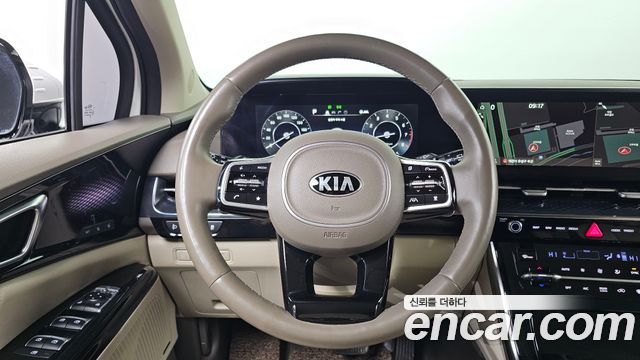 Kia Canival Gasoline 9-Seater Hi-Limousine — photo 1 of 20