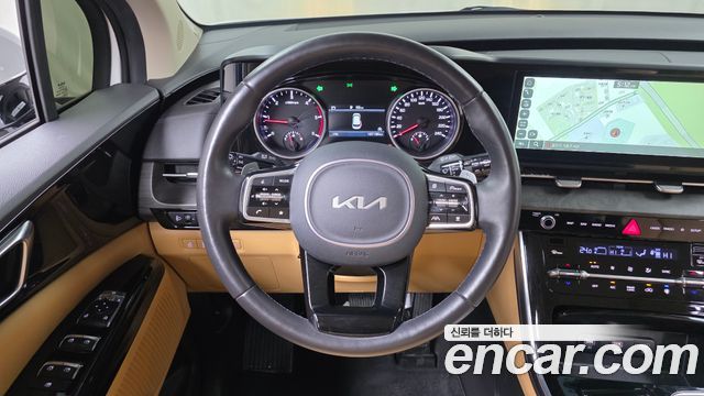 Kia Canival Diesel 9-Seater Noblesse — photo 1 of 20