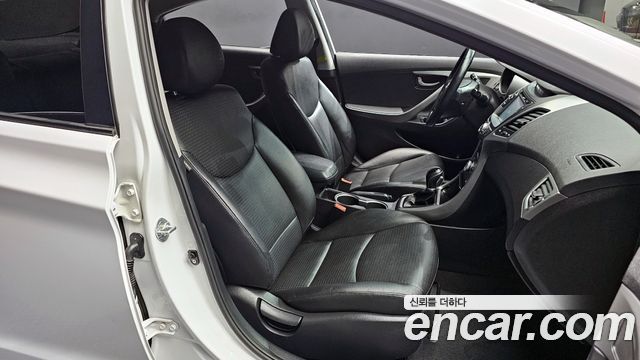 Hyundai AVANTE 1.6 GDi Modern — photo 1 of 20