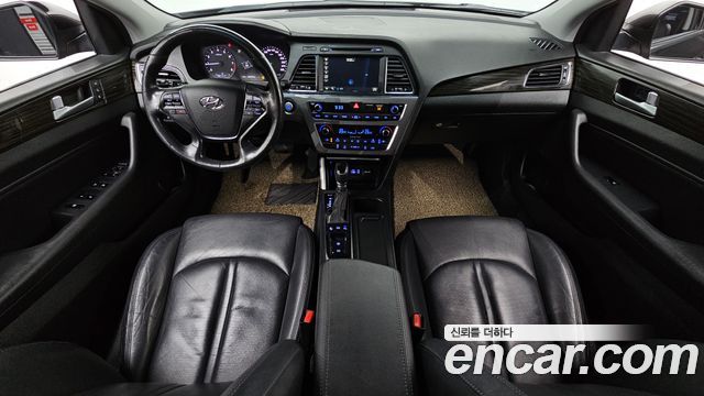 Hyundai Sonata 2.0 Premium — photo 1 of 20