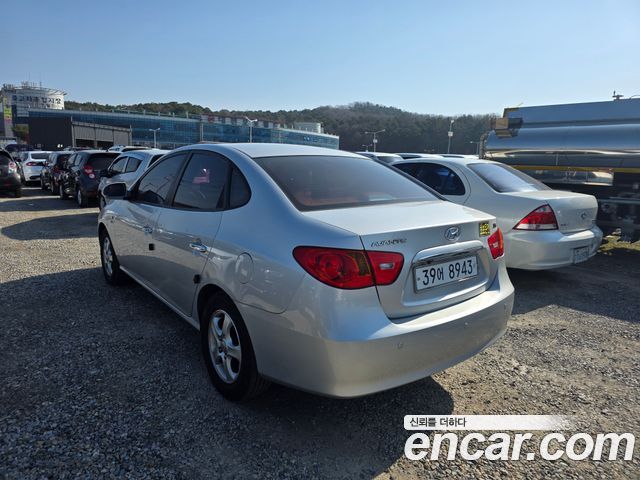 Hyundai AVANTE 1.6 VVT S16 — photo 1 of 15