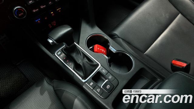 Kia Sportage Diesel 2WD Noblesse — photo 1 of 20