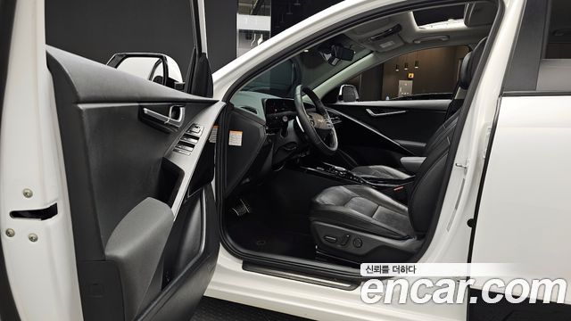 2022 Kia Niro Signature, photograph 10