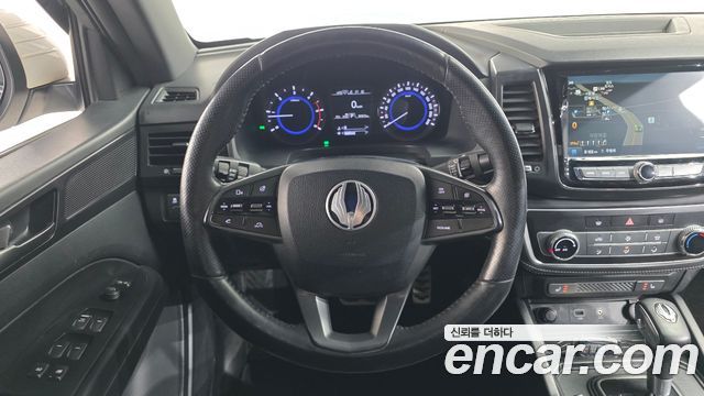 KG_Mobility_Ssangyong Rexton Diesel 2.2 4WD — photo 1 of 33