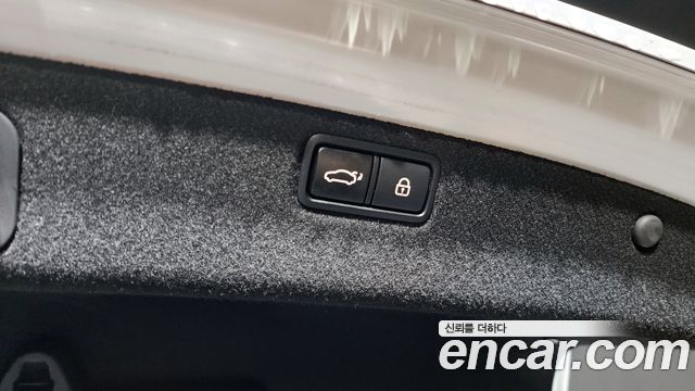 Genesis G80 3.3 GDI AWD — photo 1 of 35