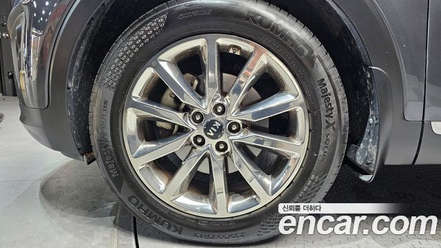 Kia Sorento Diesel 2.0 2WD — photo 1 of 32