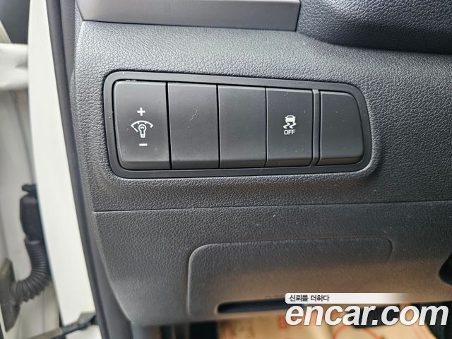 Hyundai Tucson Diesel 2.0 2WD — photo 1 of 19