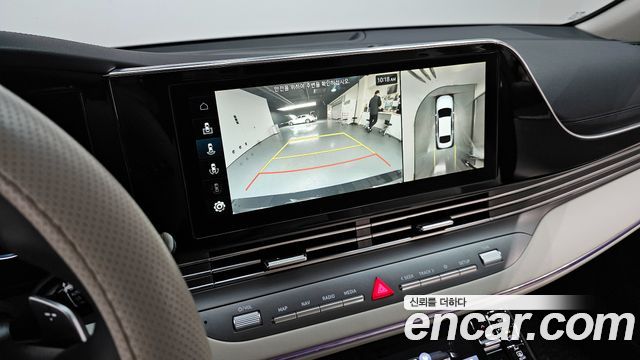 Hyundai Grandeur 2.5 — photo 1 of 30