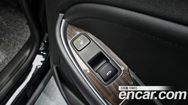 ChevroletGMDaewoo Malibu 2.0 Turbo Premier — photo 1 of 30