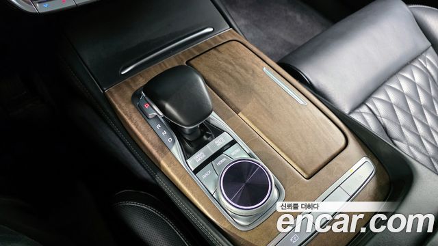 Kia K9 3.8 GDI AWD — photo 1 of 40