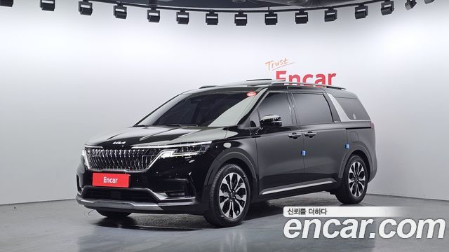 Kia Canival Diesel 9-Seater Noblesse — photo 1 of 39