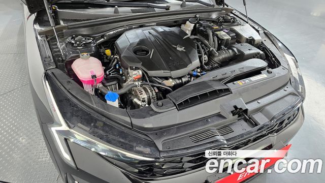 Kia K5 2.0 — photo 1 of 32