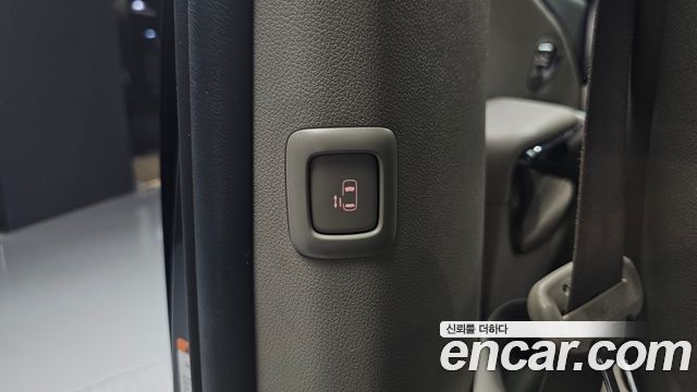 Kia Canival Gasoline 9-Seater Noblesse Special — photo 1 of 31