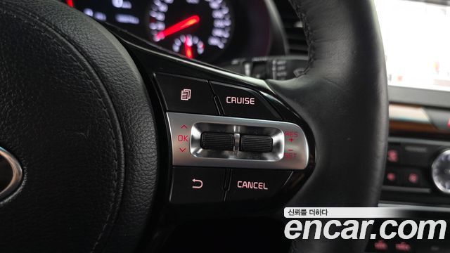 Kia K7 3.0 LPI Luxury (Rental Car) — photo 1 of 31
