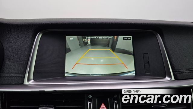 Kia K5 2.0 LPI Rental Car — photo 1 of 30