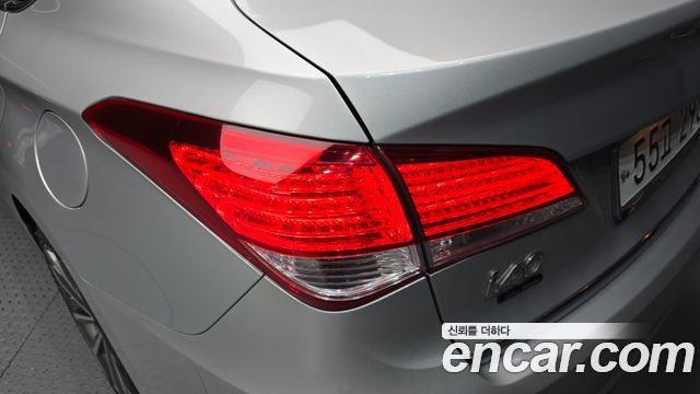 Hyundai i40 1.7 VGT — photo 1 of 30
