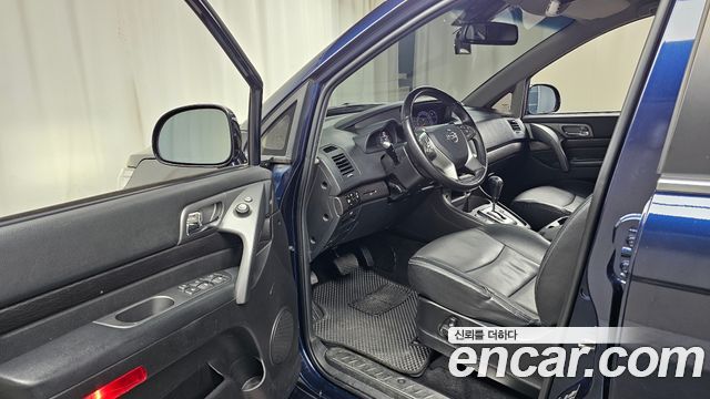 KG_Mobility_Ssangyong KORANDO 4WD Extreme Sport 9-Seater — photo 1 of 31