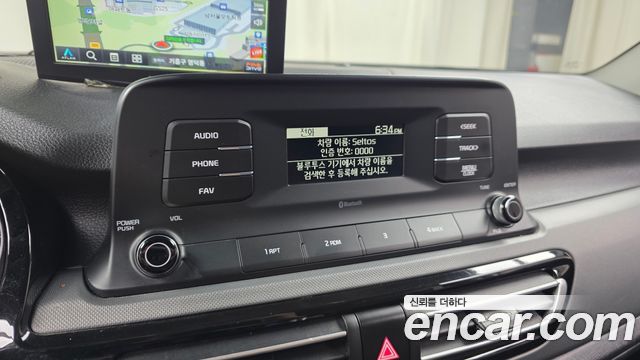 2020 Kia Seltos Gasoline 1.6 Turbo 2WD, photograph 2