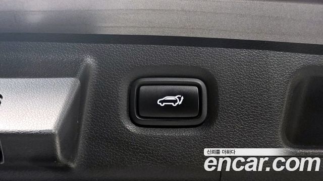 2018 Hyundai Santafe Diesel 2.0 2WD, photograph 3
