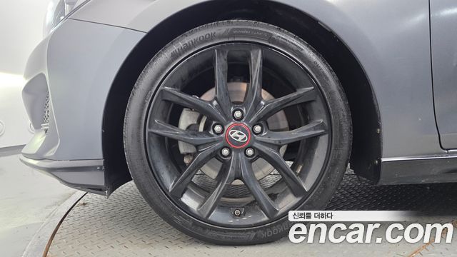 Hyundai Veloster 1.6 Turbo Sport — photo 1 of 20
