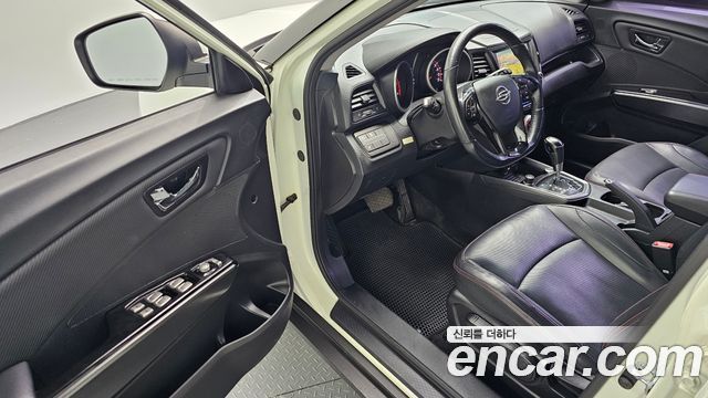 2016 KG_Mobility_Ssangyong TIBOLI Diesel IX 2WD, photograph 11