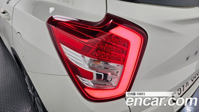 2016 KG_Mobility_Ssangyong TIBOLI Diesel IX 2WD, photograph 6