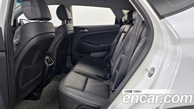 Hyundai Tucson Gasoline 1.6 turbo 2WD — photo 1 of 32