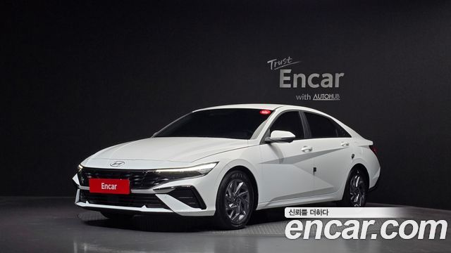 Hyundai AVANTE 1.6 — photo 1 of 30
