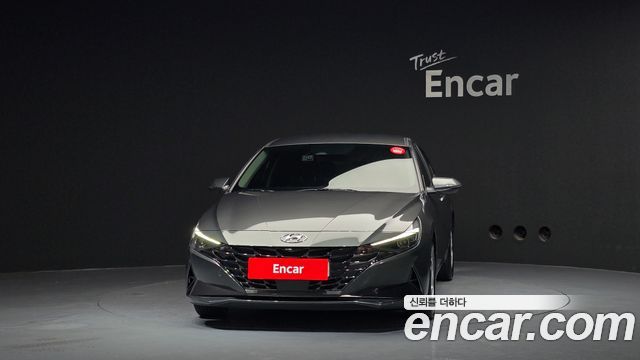 Hyundai AVANTE 1.6 — photo 1 of 32