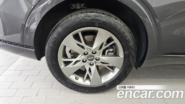 Genesis GV70 2.5T Gasoline AWD — photo 1 of 35