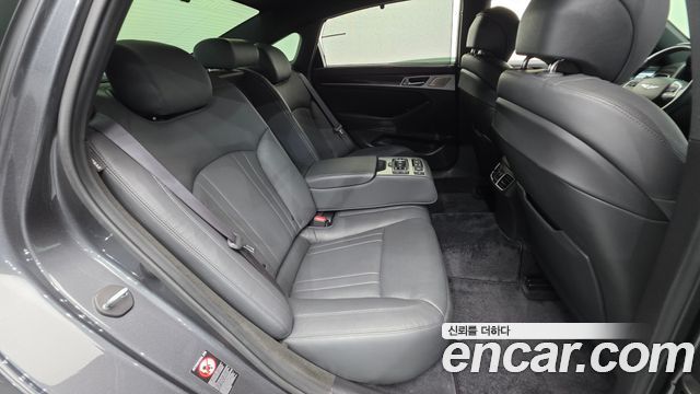 Genesis G80 3.3 GDI — photo 1 of 20