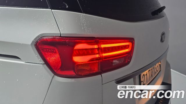 Kia Canival 9-Seater Noblesse Special — photo 1 of 35