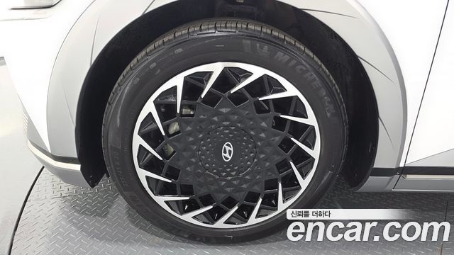 Hyundai Ioniq5 Long range — photo 1 of 31