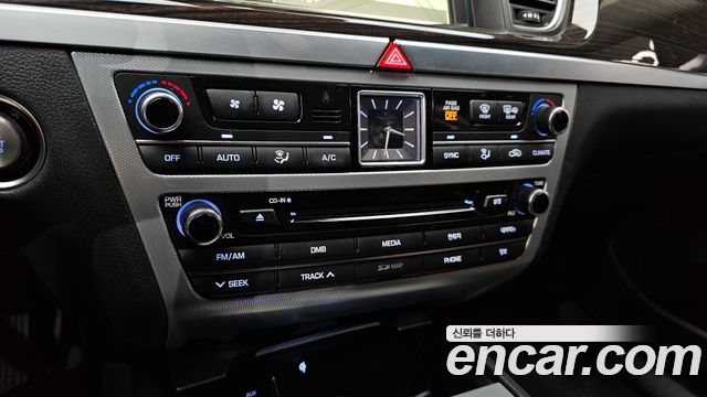 Genesis G80 3.3 GDI AWD — photo 1 of 29