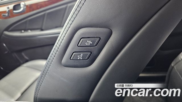 Hyundai Equus VS380 — photo 1 of 34