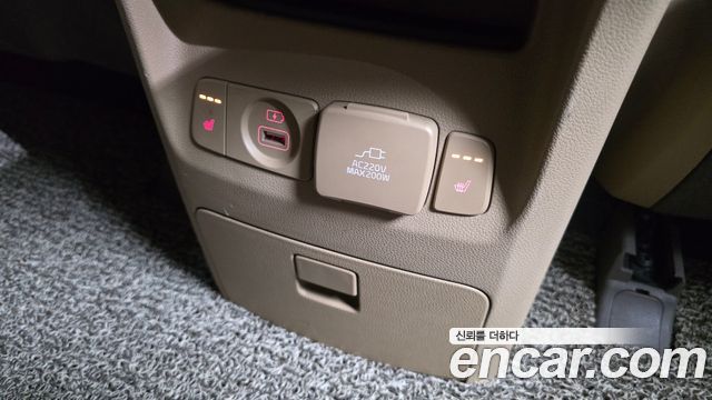 Kia Canival 9-Seater Noblesse Special — photo 1 of 34