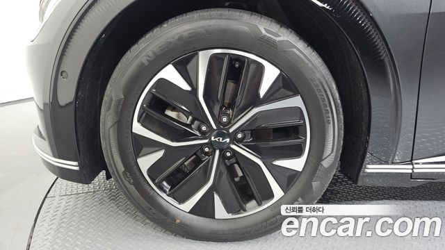 2021 Kia EV6 Long Range 4WD, photograph 8