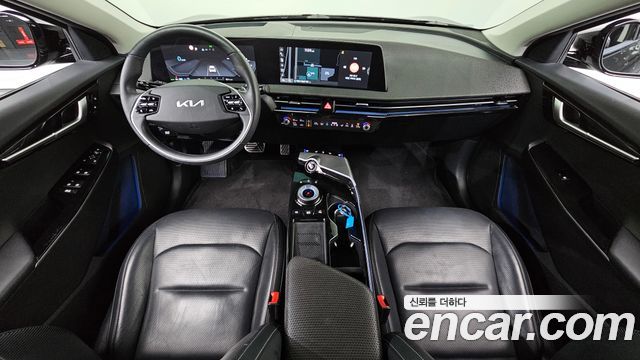 2021 Kia EV6 Long Range 4WD, photograph 2
