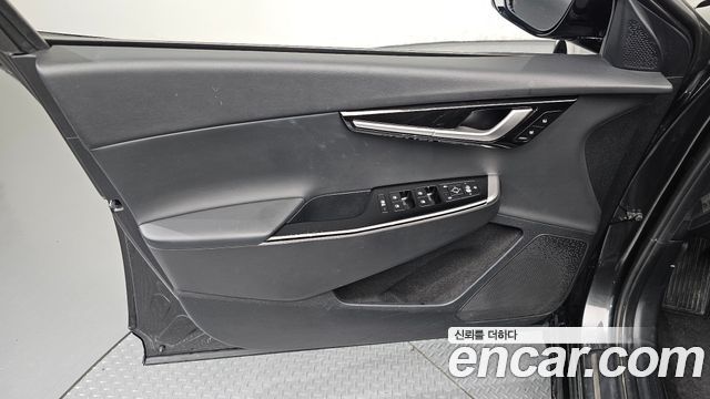 2021 Kia EV6 Long Range 4WD, photograph 10