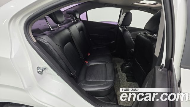 ChevroletGMDaewoo Aveo LS Deluxe — photo 1 of 20