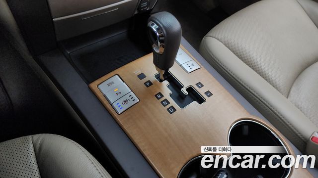 Kia Mohave 4WD KV 300 — photo 1 of 32