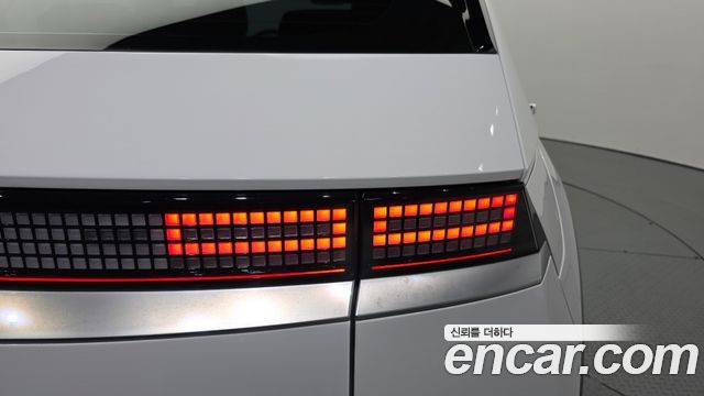 Hyundai Ioniq5 Long range — photo 1 of 33