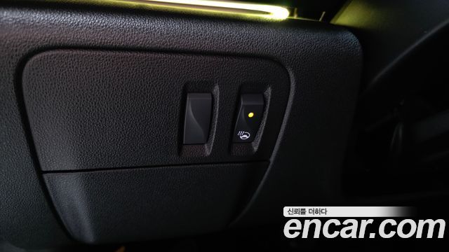 Renault-KoreaSamsung SM6 2.0 LPe LE (Disabled) — photo 1 of 34