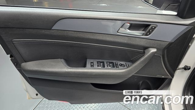 Hyundai Sonata 2.0 HEV — photo 1 of 35